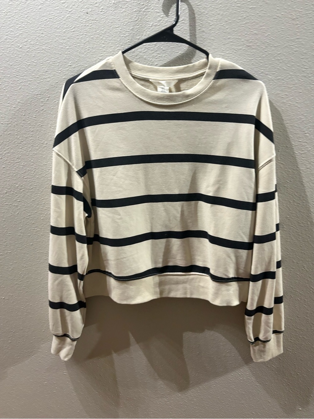 H&M Cream Black Striped French Terry Cropped Crewneck Sweatshirt Size XS